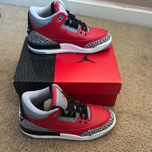 NWOT Air Jordan 3 Retro. Offers welcomed. - Picture 7 of 14